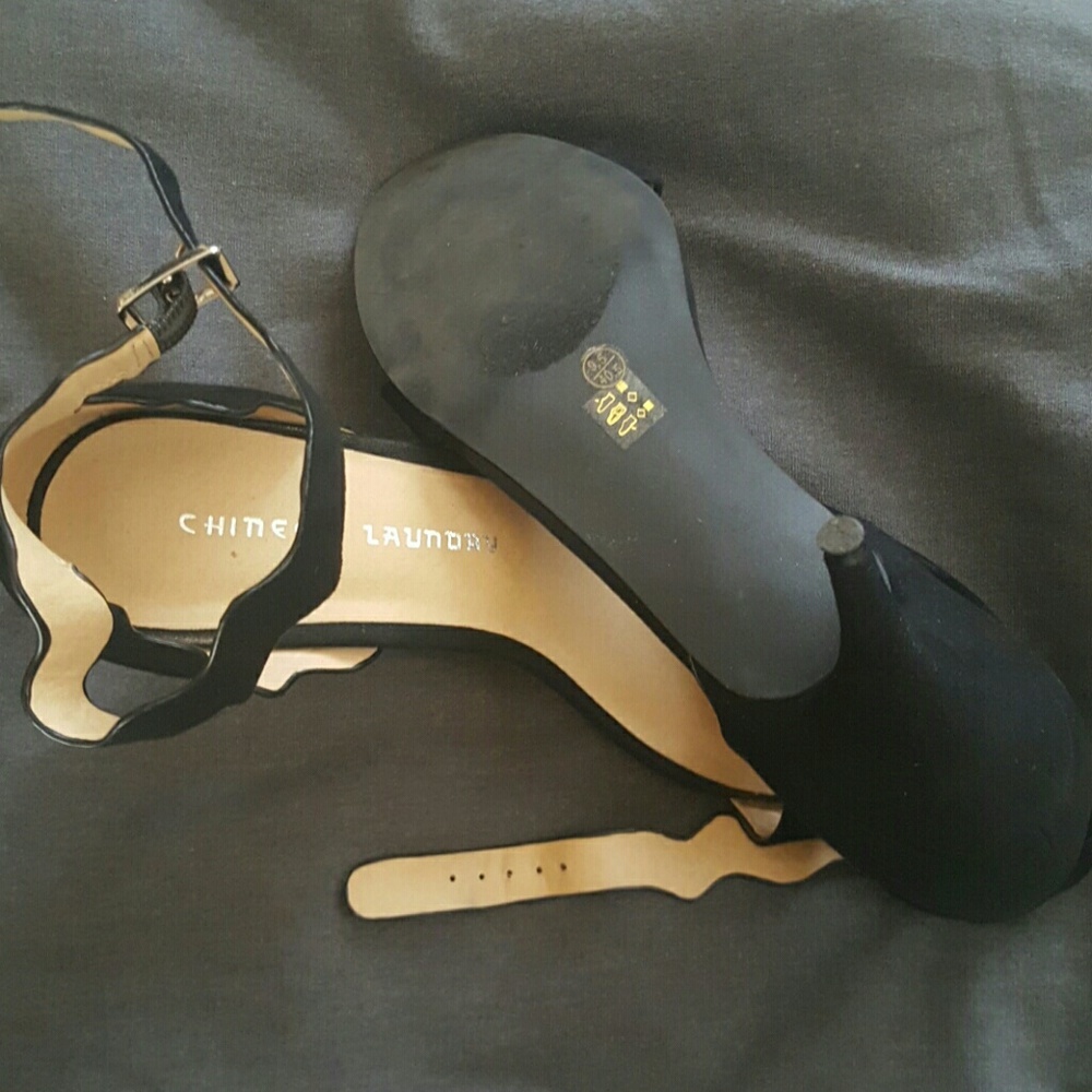 Black sandals